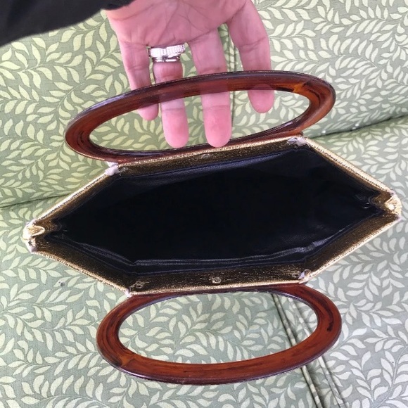 GORGEOUS LADYS PRIDE GOLD LAME METALLIC HANDBAG - Picture 7 of 8